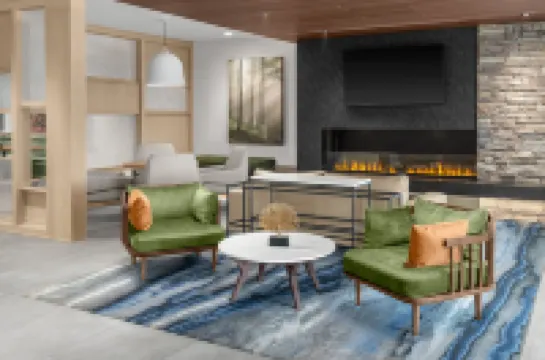 諾沃克萬楓酒店及套房 沃倫縣酒店