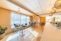 Mandarina Hotel Luxembourg Airport - breakfast