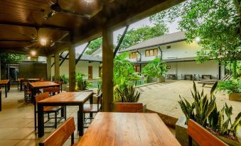 Aryana Boutique Hotel