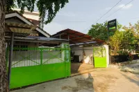 Urbanview Hotel Betego Syariah Enggal by RedDoorz Hotels in Engal