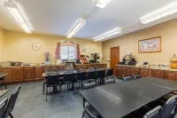 โฮเวิร์ด จอห์นสัน บายวินด์แฮม เลเวนเวิร์ธ