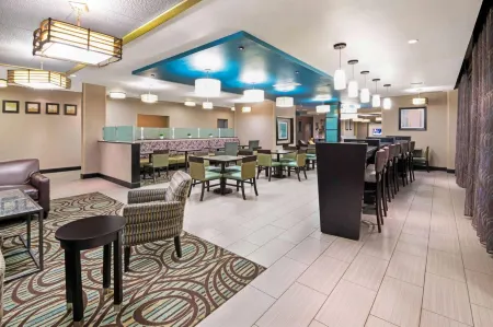 La Quinta Inn & Suites by Wyndham Durant