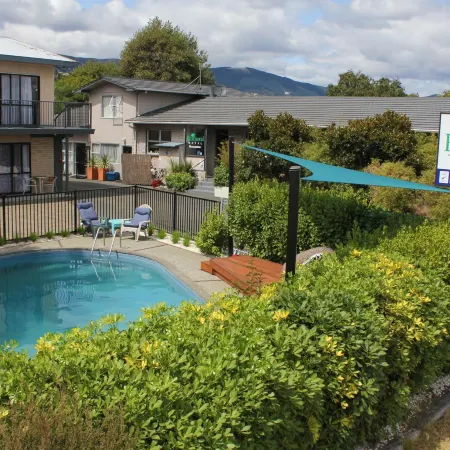 Balmoral Motel