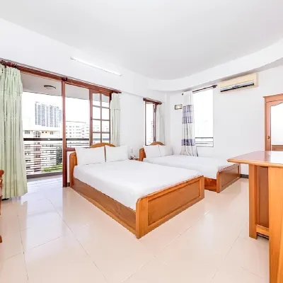 Minh Cat Hotel โรงแรมใกล้โบสถ์หินญาจาง
