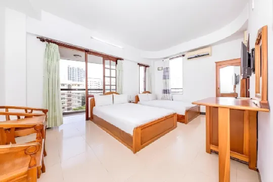 Minh Cat Hotel Отели рядом со станцией Nha Trang Train Station