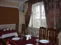 Gold Hotel