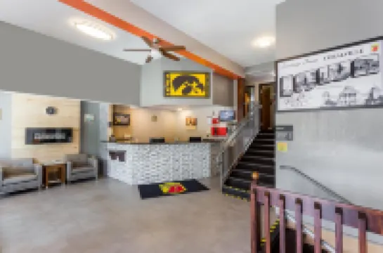 Super 8 by Wyndham Iowa City/Coralville Hotels in Johnson County