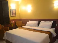 DM Residente Hotel Inns & Villas Hotels near Fields Ave