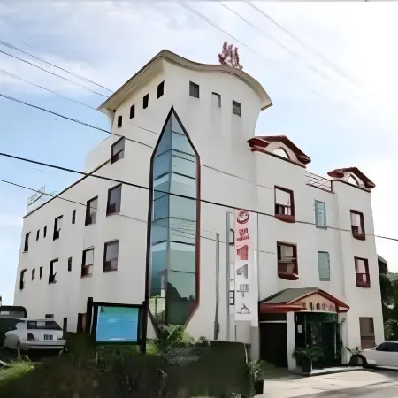 Goodstay Equus Motel Отели рядом с достопримечательностью «Дельфинарий Marine Park»