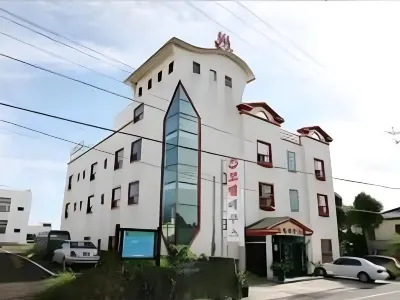 Equus汽車旅館-Goodstay認證 鄰近安德溪谷的酒店