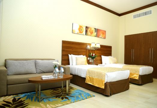 튤립 알 바르샤 호텔 아파트먼트