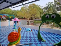 Refarm Hotels in Batang Padang