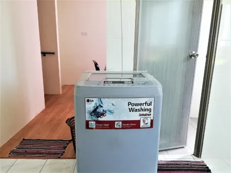 Hornbill Homestay Samarahan Отели рядом с достопримечательностью «BEM SIB Central City»