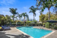 University Park Inn & Suites - Pools