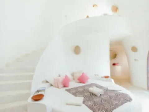 Mentigi Bay Dome Villas Hotels in Malaka