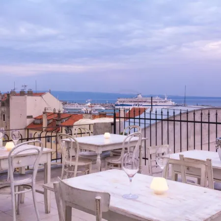 Procurator 7 Luxury Rooms