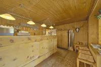 斯拜西小木屋酒店