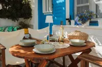 Sea View Apartments & Studios
