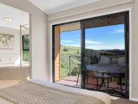 Top of the Hill Hotels in Maleny