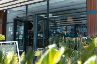 Cabana精品酒店與咖啡館