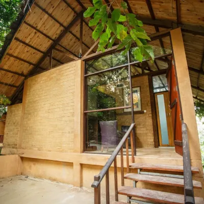 Jungle Village Unawatuna Hotels near شاطئ جانغل
