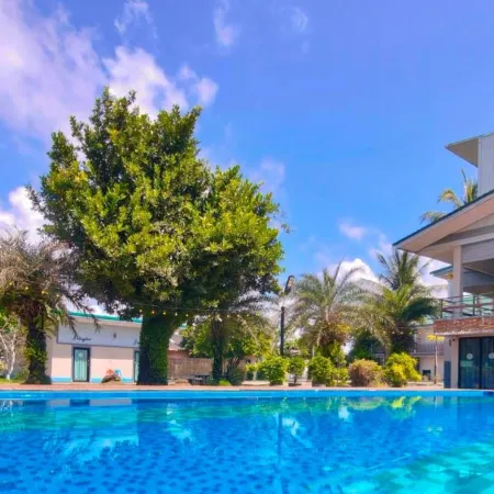 The Coco Grand Chalet Pakbara