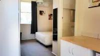 Lake Bolac Motel - parking