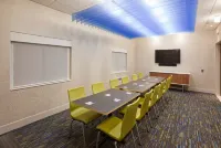 Holiday Inn Express ROSEVILLE-ST. PAUL by IHG Hotels in Roseville