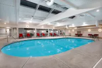 Ramada by Wyndham Hartford North / Bradley Airport Hotels in Windsor