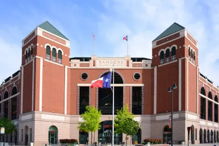 Courtyard Dallas Addison/Quorum Drive Отели в г. Аддисон