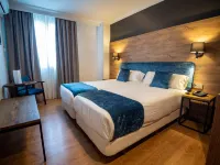 Hotel Familia Conde - parking