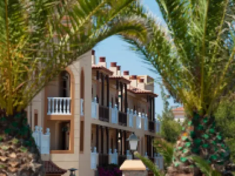 エルバ ルシア スポーツ & スイート ホテル マクソラタのホテル