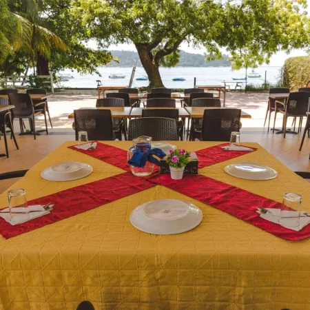 Pangkor Sandy Beach Resort Отели рядом с достопримечательностью «Foo Lin Kong Temple»