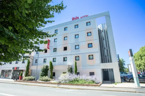 Ibis Bourges