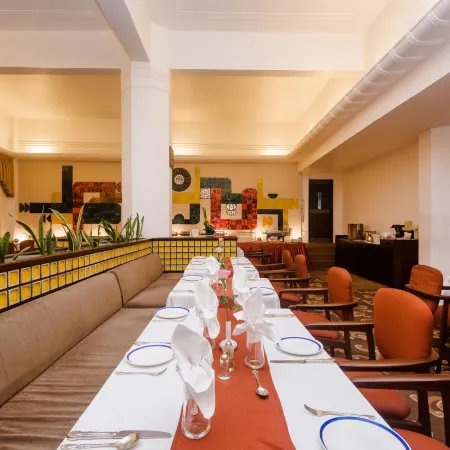 West End Hotel Отели рядом с достопримечательностью «Марин Лайнс»