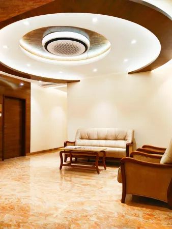 The Paradise Hotel - Luxury Stay