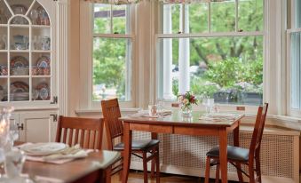 Mooreland Garden Inn