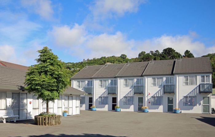 Midway Pacifica Lodge