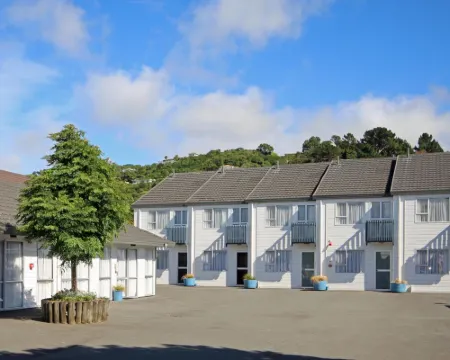 Midway Pacifica Lodge Hotels in Lower Hutt
