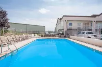 Days Inn by Wyndham Aberdeen - Pools