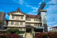 Surya Asia Hotel Hotel dekat Gua Maria Taroanggro