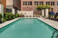SpringHill Suites Memphis Downtown - piscina