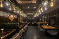 Hotel Shoolin Grand - فطور