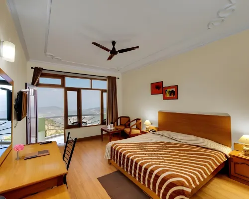 Suman Royal Resort Hotels in Kausani