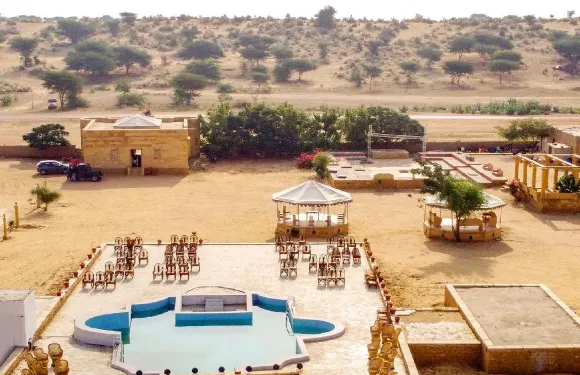 沙漠大道度假村