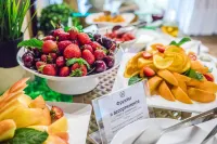 Grand Hotel Zhemchuzhina - 朝食