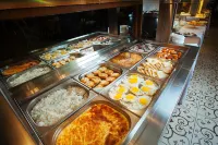 Avrora - breakfast