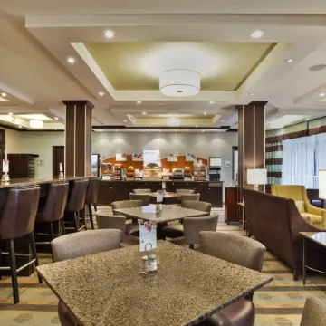 Holiday Inn Express & Suites KINGSTON CENTRAL by IHG