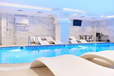 Мегаполис Гранд отель