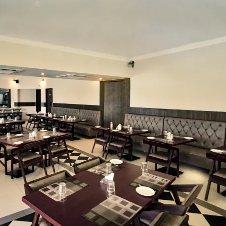 Hotel Mayura Presidency